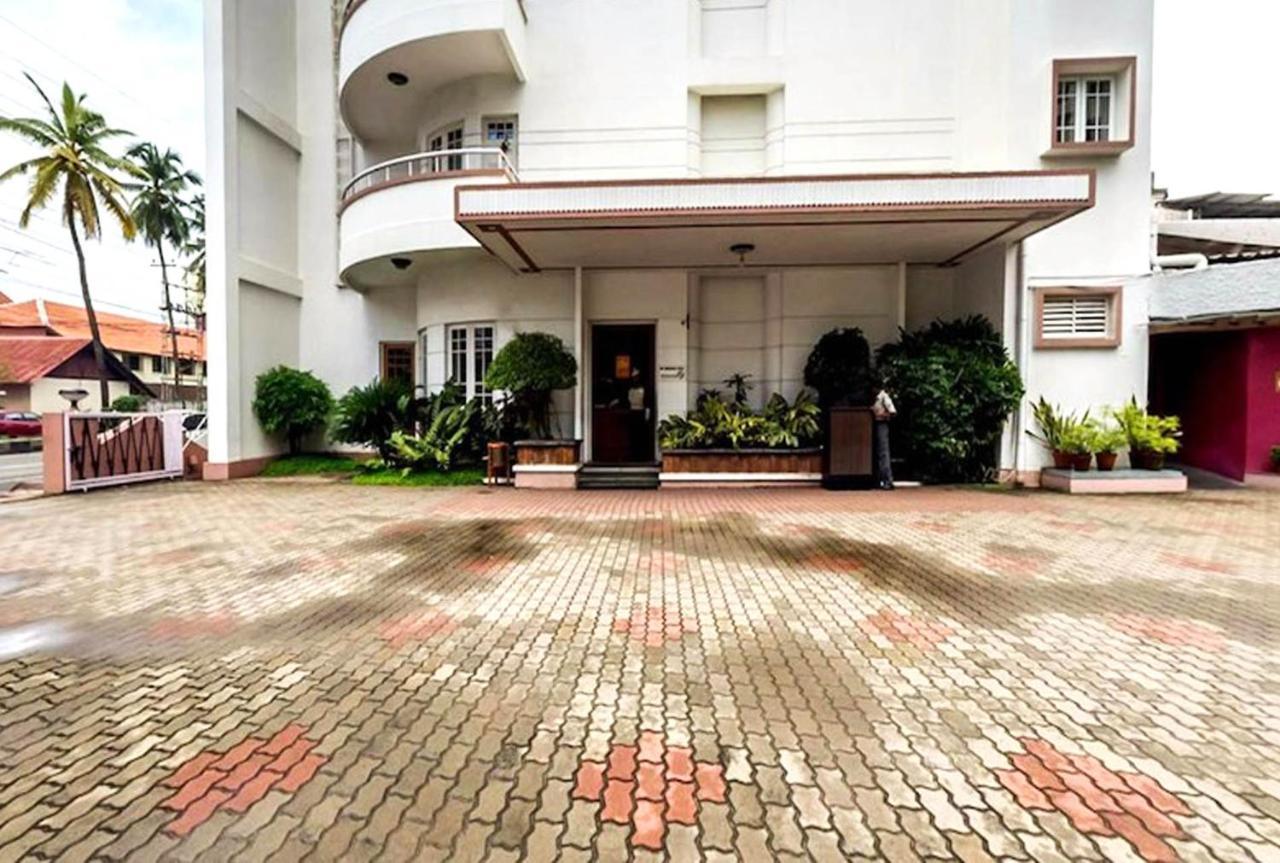 Grand Hotel Kochi Luaran gambar